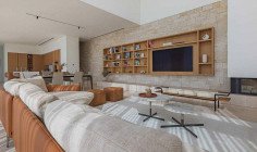 Large 3 bedrooms house with swimming pool for sale in Oroklini