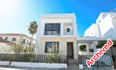 5 bedroom furnished house with swimming pool to rent in Oroklini