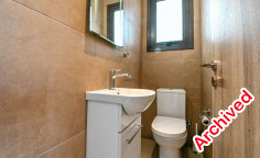 5 bedroom furnished house with swimming pool to rent in Oroklini