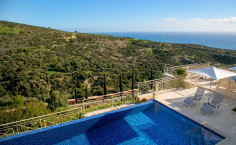 5 bedroom house with swimming pool to rent in Aphrodite Hills