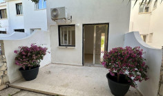Luxury 1 bedroom apartment with swimming pool for sale in Tombs of the Kings