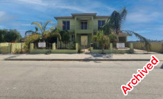 Spacious 4 bedroom house with swimming pool for sale in Perivolia