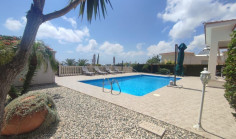 Spacious 3 bedroom furnished villa with swimming pool to rent in Peyia