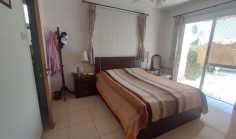 Spacious 3 bedroom furnished villa with swimming pool to rent in Peyia