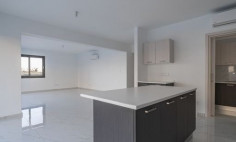 4 bedroom furnished villa with swimming pool to rent in Livadia