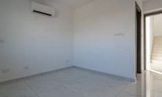 4 bedroom furnished villa with swimming pool to rent in Livadia