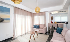 Luxury 3 bedroom furnished house with swimming pool to rent in Perivolia
