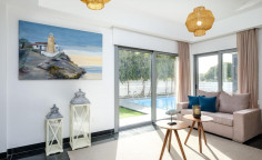 Luxury 3 bedroom furnished house with swimming pool to rent in Perivolia