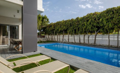 Luxury 3 bedroom furnished house with swimming pool to rent in Perivolia