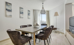 Spacious 2 bedroom furnished apartment with swimming pool to rent in Germasogeia