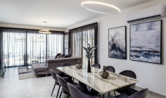 Large 4 bedroom furnished house with swimming pool to rent in Livadia