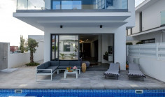 Lovely 4 bedroom furnished house with swimming pool to rent in Livadia