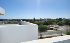 2 bedroom unfurnished apartment to rent in Livadia