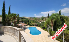 4 bedroom unfurnished villa with swimming pool for sale in Pyrgos