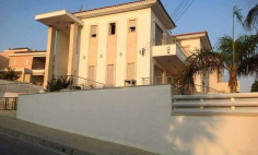 5 beds house with swimming pool for sale in Agios Tychonas