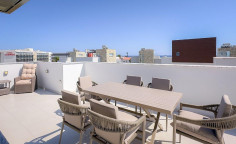 Large 4 bedrooms house with swimming pool for sale in Ayia Napa