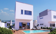 Large 4 bedrooms house with swimming pool for sale in Ayia Napa