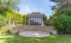 Large 3 bedroom house with swimming pool for sale in Souni-Zanakia