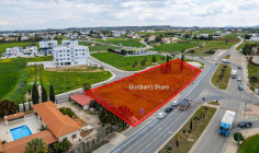 Shared commercial field in Lakatamia, Nicosia 