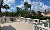 4 bedroom furnished villa with swimming pool to rent in Perivolia