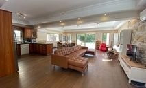 4 bedroom furnished villa with swimming pool to rent in Perivolia