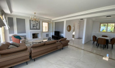 4 bedroom furnished house with swimming pool to rent in Peyia