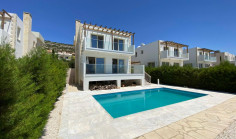 4 bedroom furnished house with swimming pool to rent in Peyia
