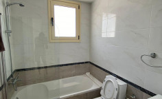 4 bedroom furnished house with swimming pool to rent in Peyia