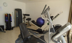 3 bedroom furnished apartment with swimming pool to rent in Amathus area