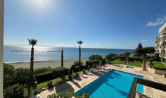 3 bedroom furnished apartment with swimming pool to rent in Amathus area