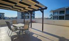 3 bedroom furnished penthouse with swimming pool for sale in Universal 3 bedroom furnished penthouse with swimming pool for sale in Universal