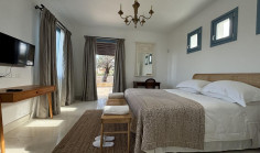 3 bedroom house with swimming pool to rent in Pissouri