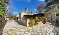 3 bedroom furnished bungalow to rent in Tala