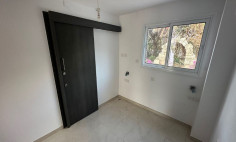 Large 2 bedroom furnished maisonette with swimming pool for sale in Tombs of the Kings