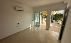 Large 2 bedroom furnished maisonette with swimming pool for sale in Tombs of the Kings
