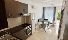 Luxury 2 bedroom furnished maisonette with swimming pool for sale in Tombs of the Kings