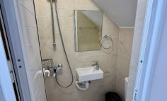 Luxury 2 bedroom furnished maisonette with swimming pool for sale in Tombs of the Kings