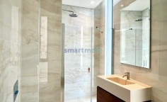 Beautiful 3 bedroom unfurnished apartment with swimming pool to rent in Neapolis