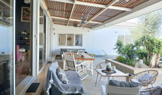 4 bedroom furnished bungalow with swimming pool to rent in Timi