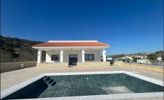 4 bedroom house with swimming pool to rent in Episkopi