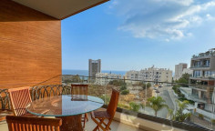 Beautiful 3 bedrooms apartment with swimming pool for sale in Amathus area