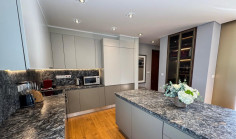 Beautiful 3 bedrooms apartment with swimming pool for sale in Amathus area
