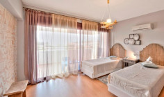 Apartment (penthouse) in Moutagiaka, Limassol for rent 