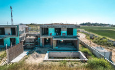 Luxury 4 bedroom villa with swimming pool for sale in Perivolia Luxury 4 bedroom villa with swimming pool for sale in Perivolia