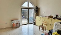 7 bedroom house in Oroklini 