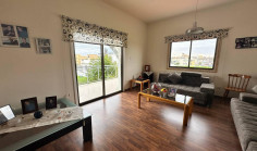 7 bedroom house in Oroklini 
