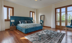 Spacious 5 bedroom furnished house with swimming pool to rent in Aphrodite Hills
