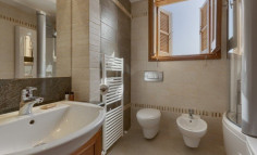 Spacious 5 bedroom furnished house with swimming pool to rent in Aphrodite Hills