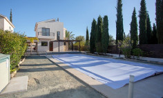 Beautiful 3 bedrooms house with swimming pool for sale in Secret Valley
