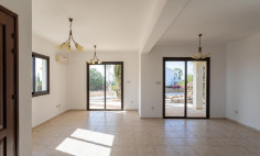 Luxury 3 bedrooms house with swimming pool for sale in Secret Valley